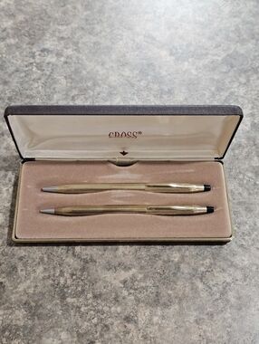 Cross Gold Tone Pen and Pencil Set w Case